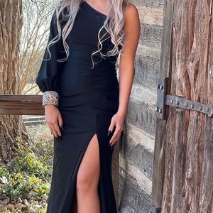 This beautiful Sherri Hill dress was bought a few weeks ago for $536